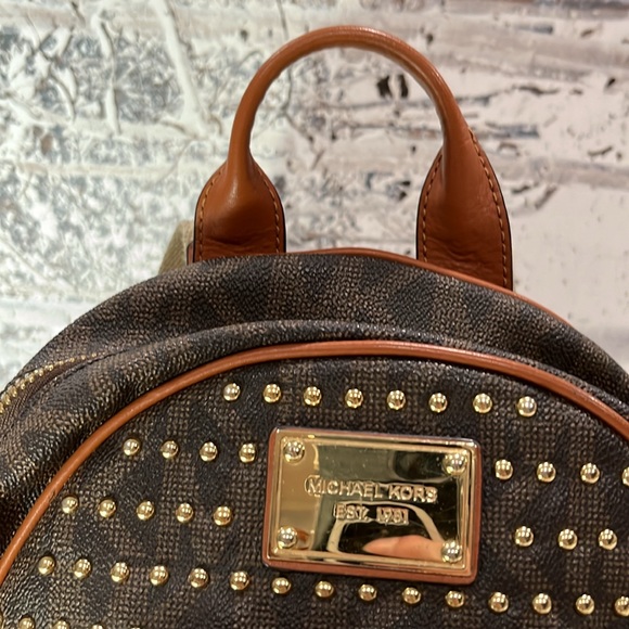 MICHAEL KORS JET SET PVC MONOGRAM SMALL STUDDED ZIP BACKPACK BAG - Picture 2 of 13